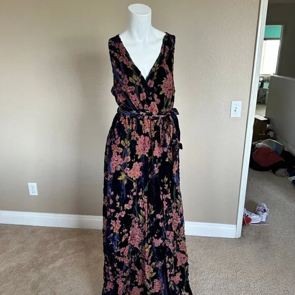 Baltic Born Floral Maxi Dress - Navy and Pink - Picture 2 of 2